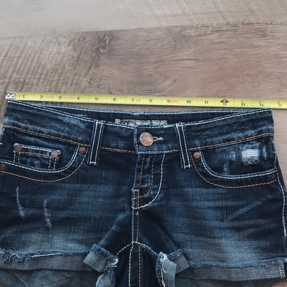 BKE Buckle Stella Denim Jean Shorts Size 24 - Picture 3 of 3